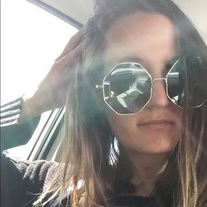 Meet your Posher, Ccarey